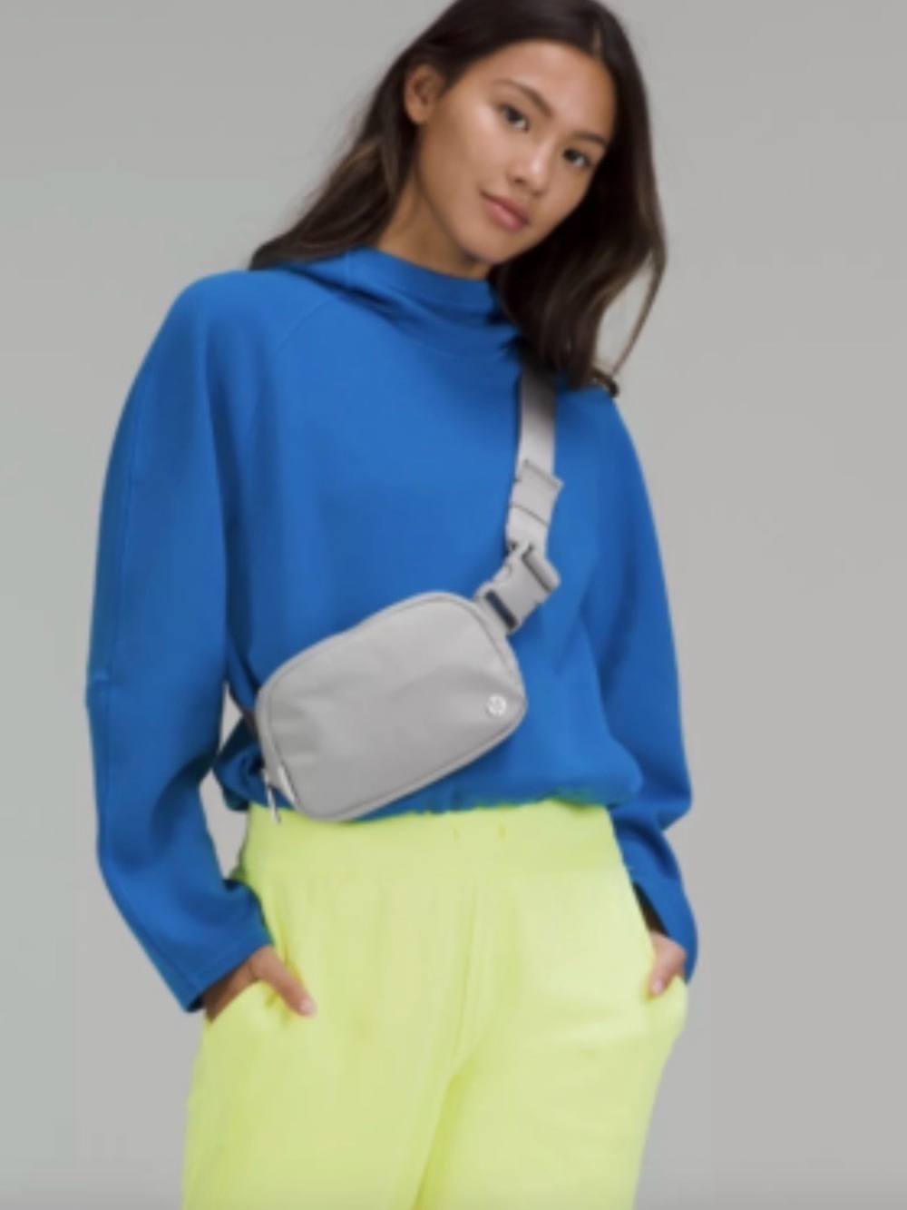 Lululemon Everywhere Belt Bag Adjustable Logo Strap 
Color Sild Grey